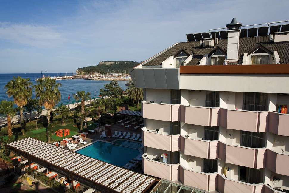 Fame Beach Hotel