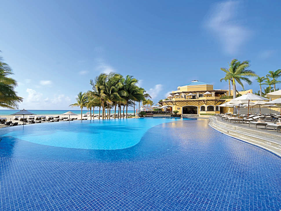 Royal Hideaway Playacar