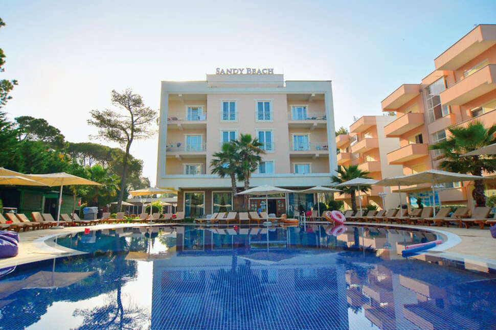 sandy-beach-hotel-albanie-all-inclusive