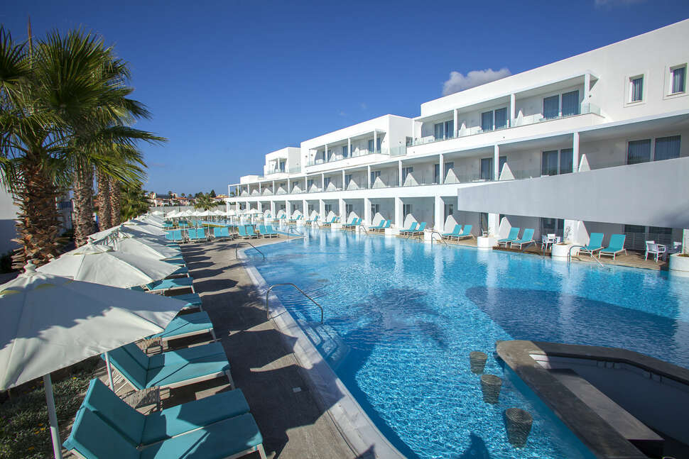 suites met prive zwembad bij Aliathon Aegean